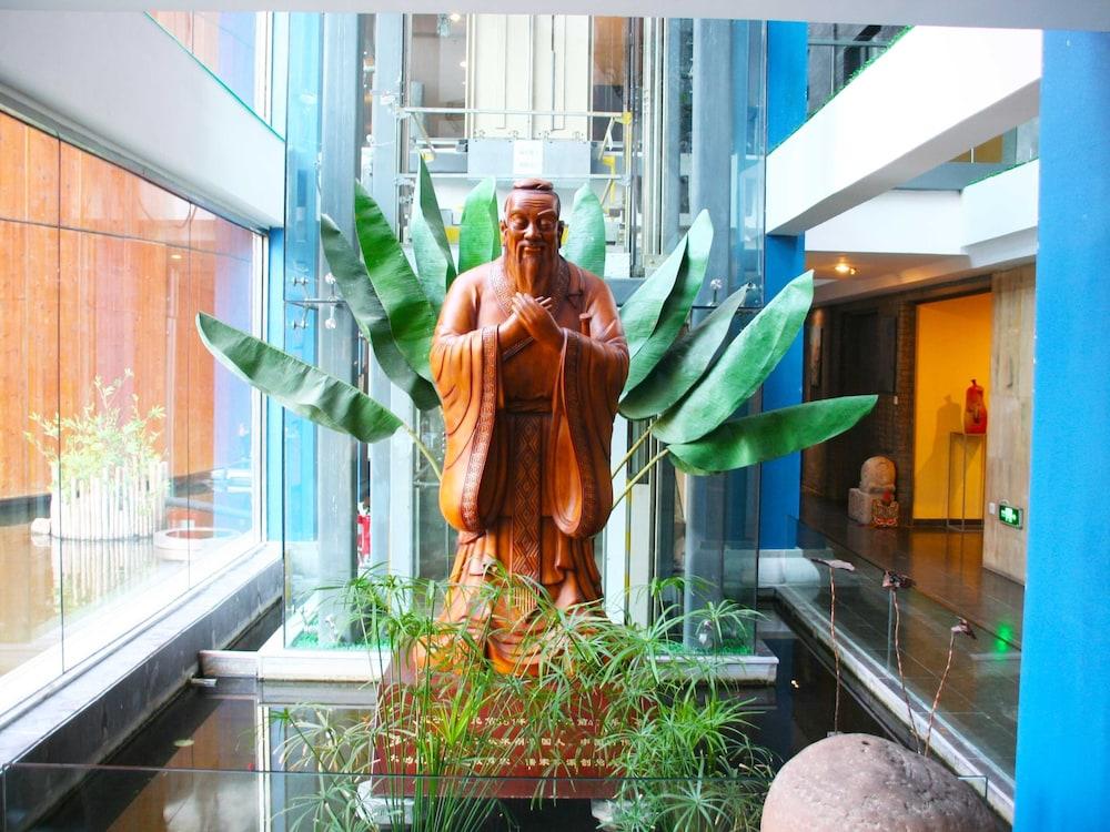 China Community Culture & Art Hotel Qingdao Eksteriør billede